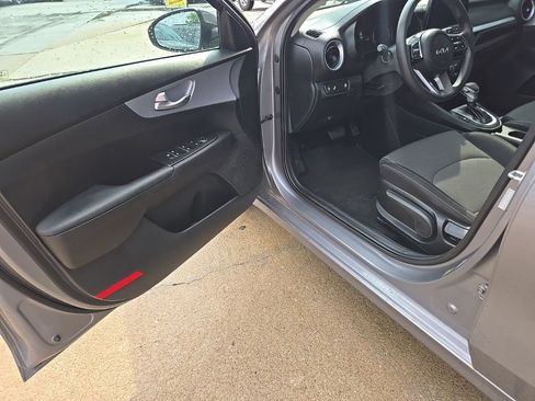 Used 2024 Kia Forte LXS w/ LXS Technology Package FWD image 27
