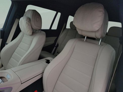 Certified 2026 Mercedes-Benz GLS 580 4MATIC image 17