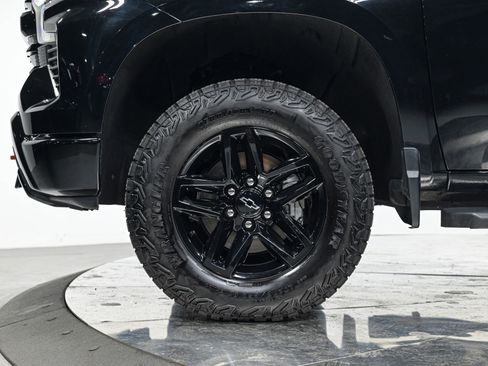 Used 2022 Chevrolet Silverado 1500 LT Trail Boss w/ Protection Package image 3