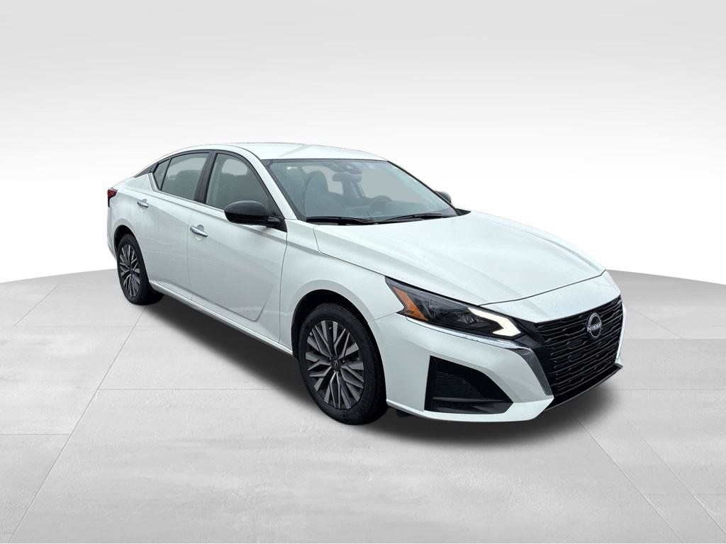 Used 2025 Nissan Altima 2.5 SV AWD/4WD image 8