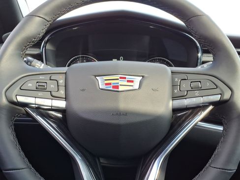 New 2025 Cadillac XT6 Premium Luxury image 24