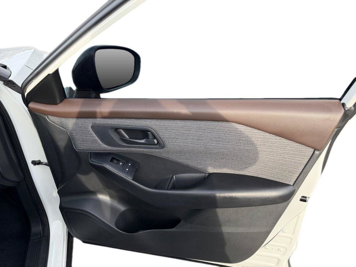 Used 2023 Nissan Rogue S FWD image 19