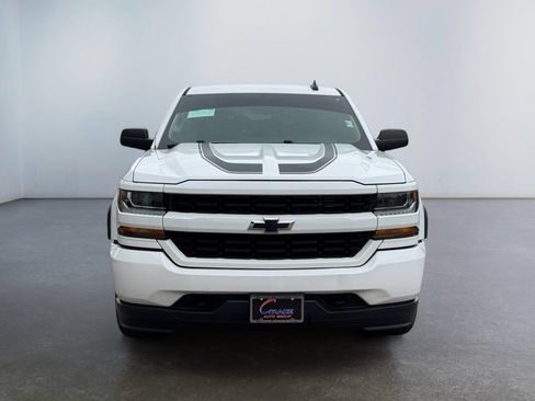 Used 2018 Chevrolet Silverado 1500 Custom w/ Custom Value Package AWD/4WD image 2