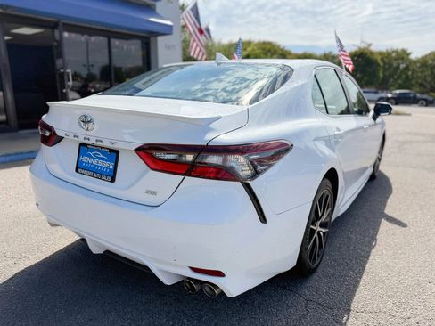 Used 2021 Toyota Camry SE FWD image 8