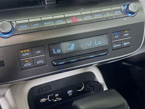 Used 2025 Hyundai Kona SEL image 26