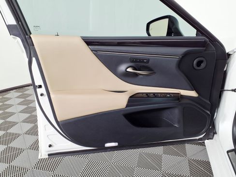 Used 2020 Lexus ES 350 w/ Premium Package FWD image 16