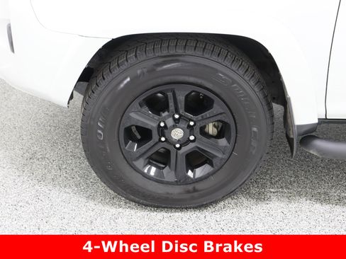 Used 2020 Toyota 4Runner SR5 Premium image 11