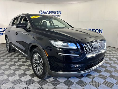 Used 2023 Lincoln Nautilus AWD w/ Premium Package image 3