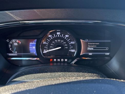 Used 2017 Lincoln Navigator L Select image 19