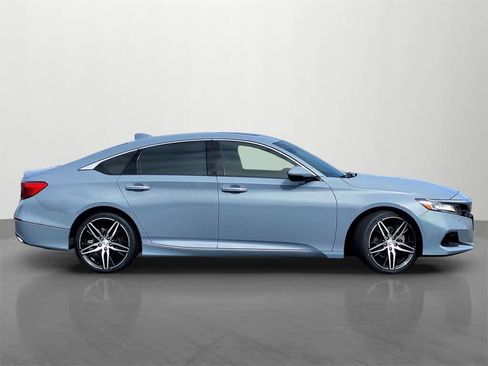 Used 2022 Honda Accord Touring image 7