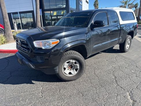 Used 2018 Toyota Tacoma SR w/ SR Convenience Package image 4
