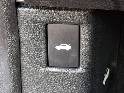 Used 2023 Honda Accord EX image 26