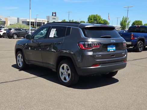 Used 2023 Jeep Compass Latitude w/ Convenience Group AWD/4WD image 12