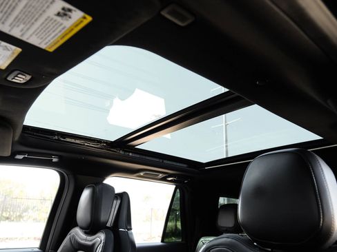 Used 2023 Lincoln Navigator L Reserve image 5