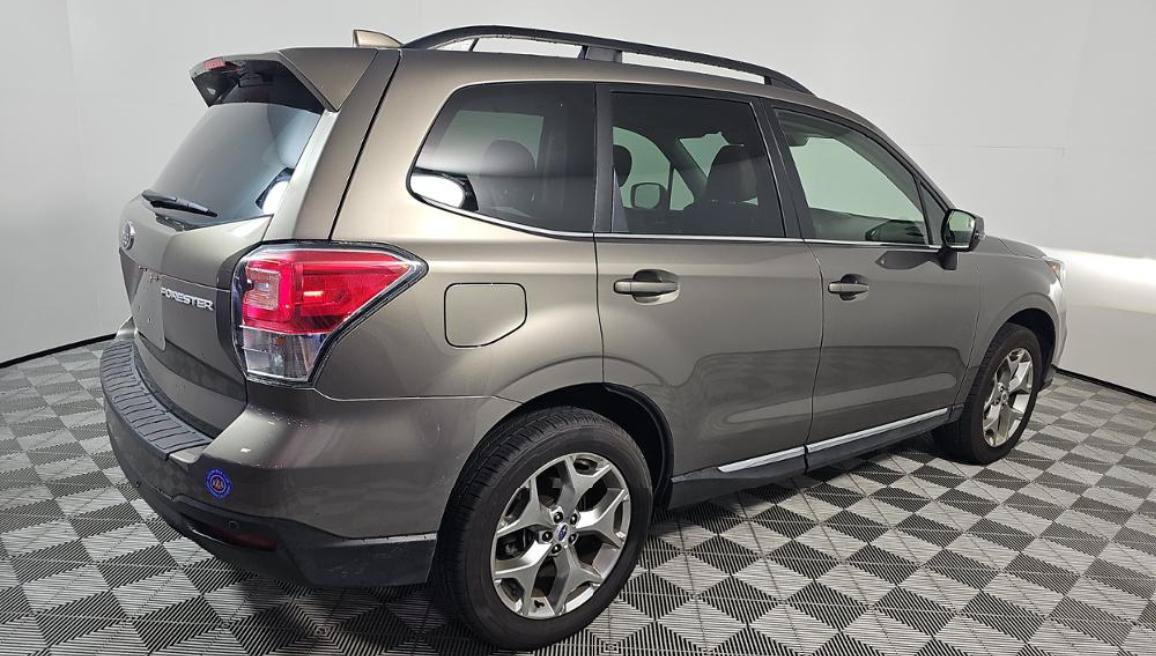 Used 2018 Subaru Forester 2.5i Touring AWD/4WD image 3