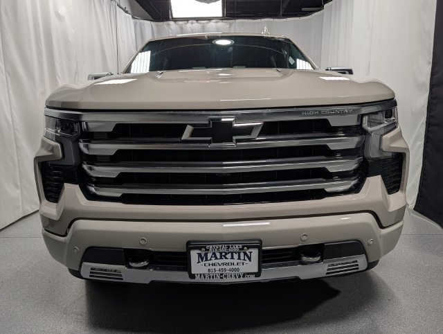 New 2026 Chevrolet Silverado 1500 High Country AWD/4WD image 9