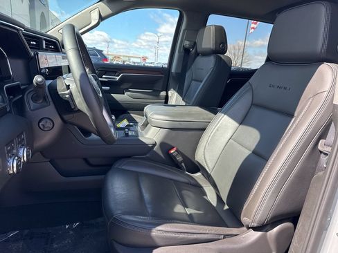 Used 2025 GMC Sierra 1500 Denali w/ Denali Reserve Package AWD/4WD image 14