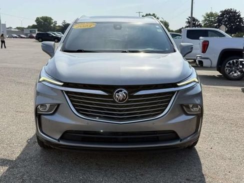 Used 2023 Buick Enclave Essence w/ Experience Buick Package AWD/4WD image 3