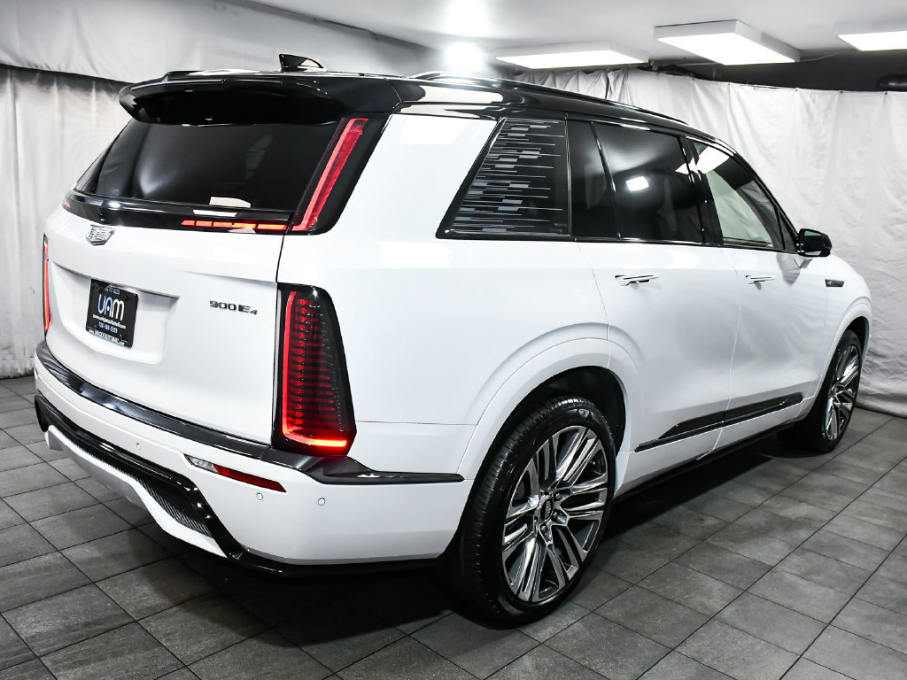 Used 2026 Cadillac Vistiq Platinum w/ LPO, Floor Liner Package AWD/4WD image 6