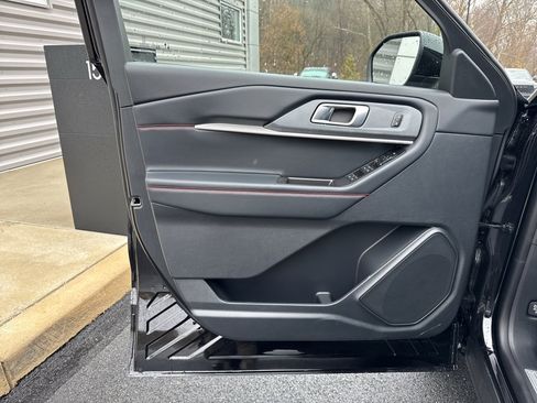 New 2026 Ford Explorer ST-Line image 27