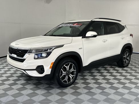 Used 2022 Kia Seltos EX AWD/4WD image 4