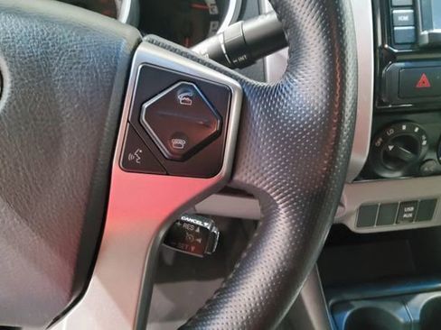 Used 2015 Toyota Tacoma 4x4 Double Cab w/ SR5 Package image 26