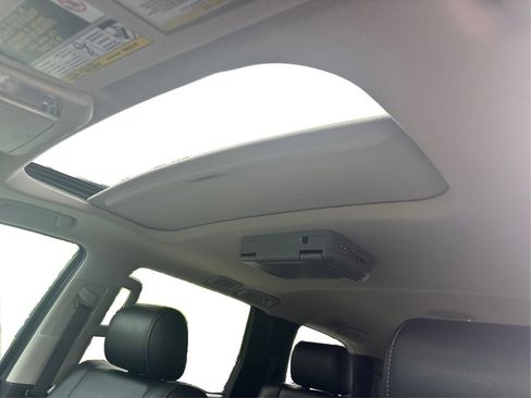 Used 2019 Toyota Sequoia TRD Sport w/ TRD Sport Premium Package AWD/4WD image 21