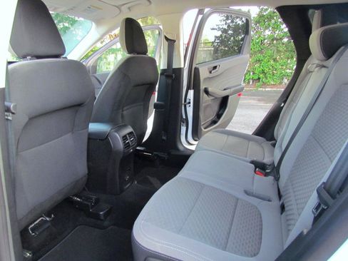 Used 2022 Ford Escape SE w/ SE Sport Appearance Package FWD image 24