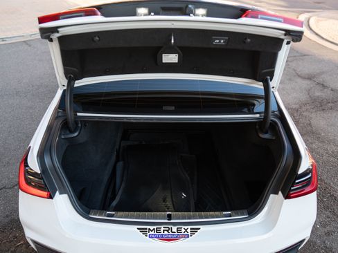 Used 2020 BMW 750i xDrive w/ Executive Package image 53