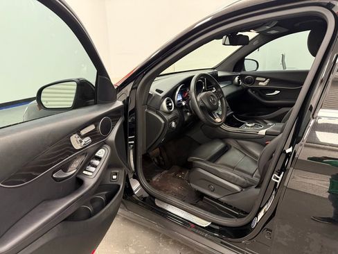 Used 2018 Mercedes-Benz GLC 300 4MATIC image 9
