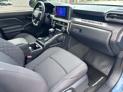 Certified 2026 Toyota Tacoma SR5 AWD/4WD image 28