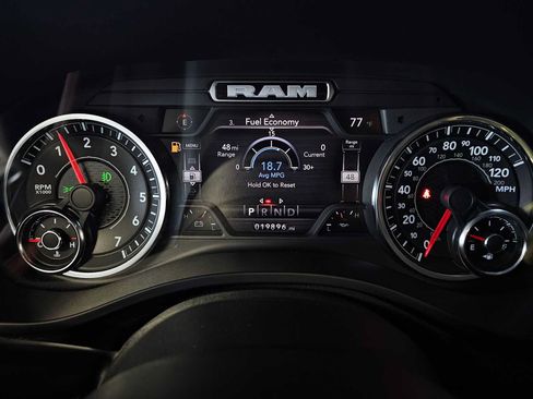 Used 2022 RAM 1500 Laramie AWD/4WD image 25