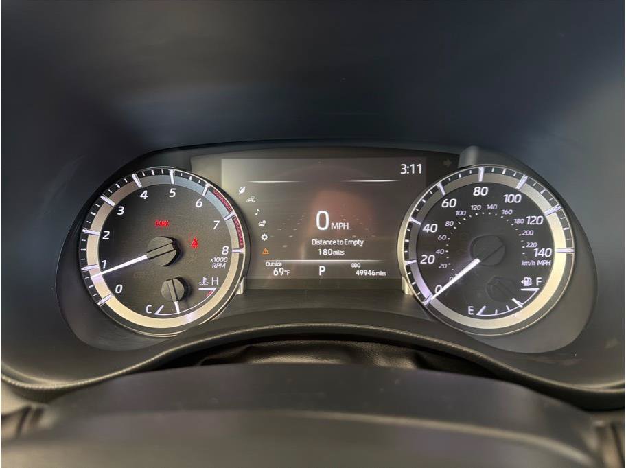 Used 2023 Toyota Highlander LE AWD/4WD image 17