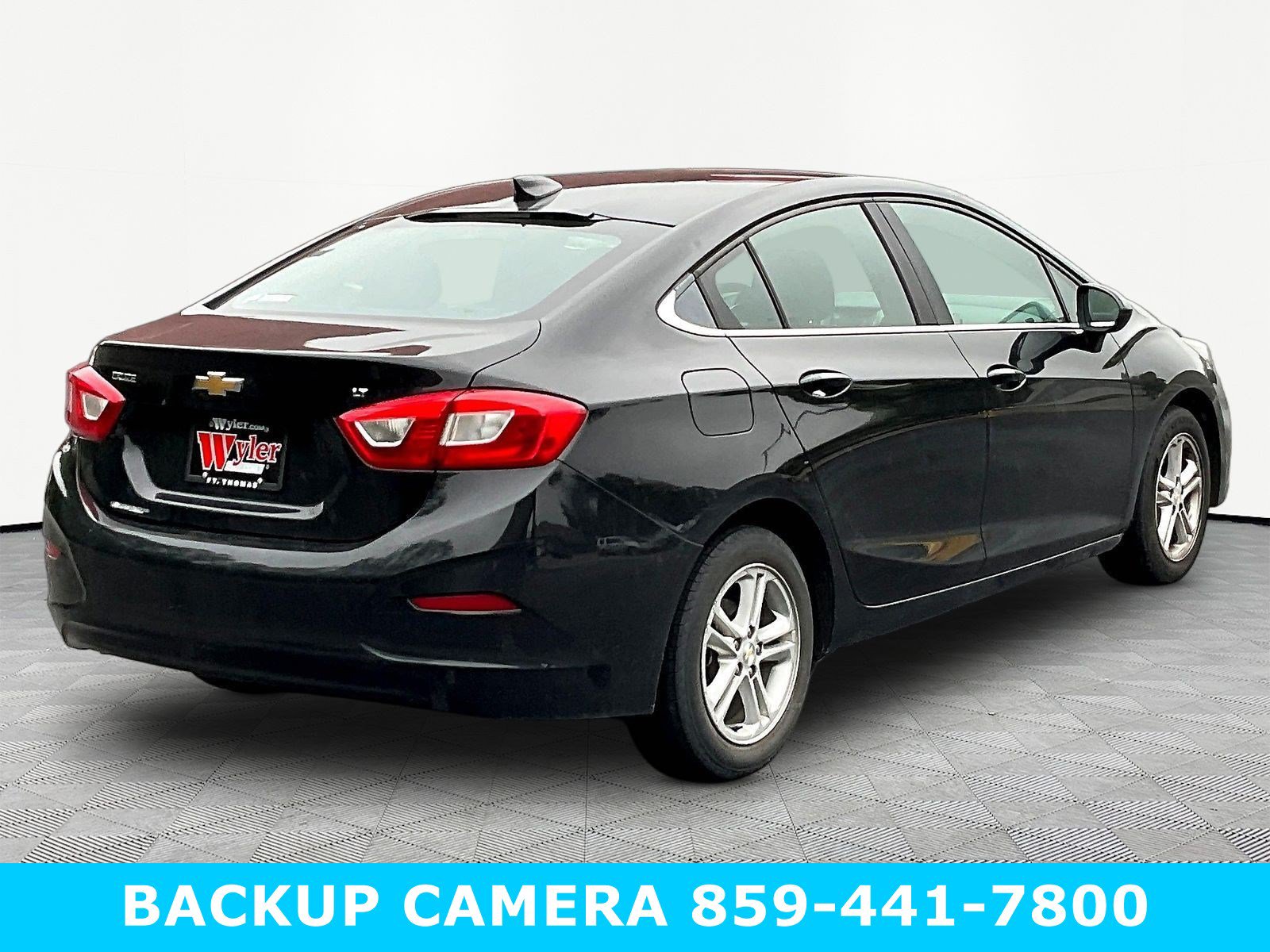 Used 2017 Chevrolet Cruze LT FWD image 6