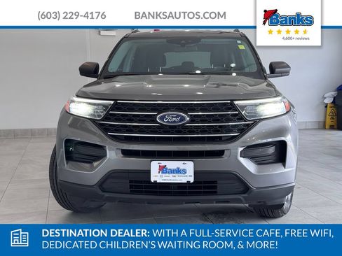 Used 2022 Ford Explorer XLT AWD/4WD image 3