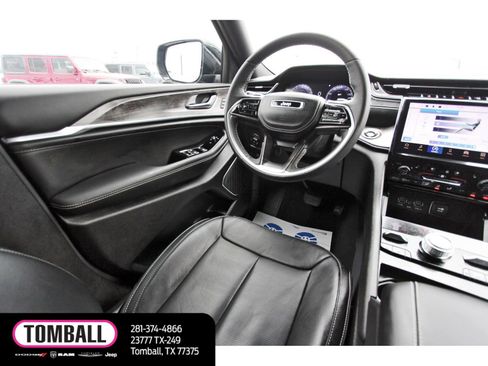 Used 2024 Jeep Grand Cherokee L Overland AWD/4WD image 9