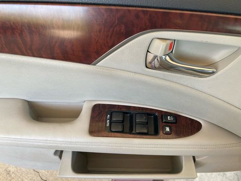 Used 2011 Toyota Avalon FWD image 10