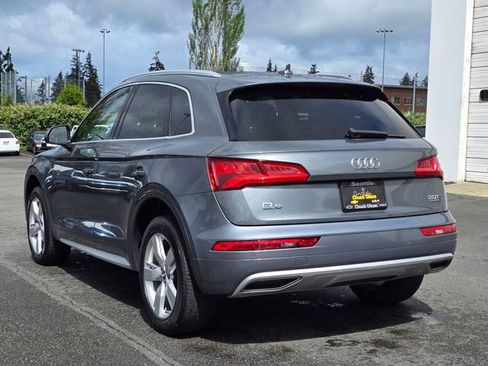 Used 2018 Audi Q5 2.0T Premium Plus w/ Premium Plus Package AWD/4WD image 3