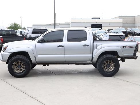 Used 2015 Toyota Tacoma 4x4 Double Cab w/ TRD Off-Road Package image 3