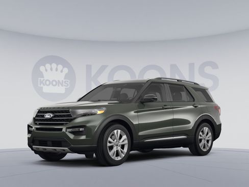 Used 2022 Ford Explorer XLT w/ Equipment Group 202A AWD/4WD image 1