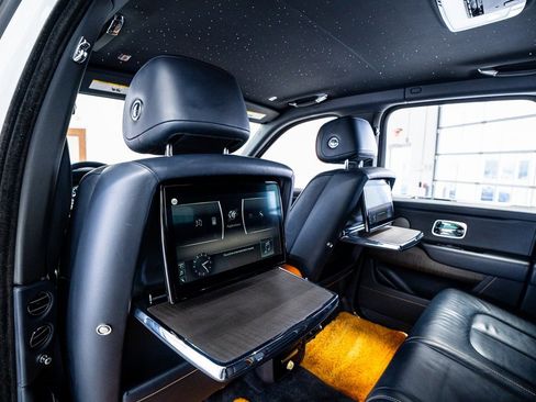 Used 2021 Rolls-Royce Cullinan image 55