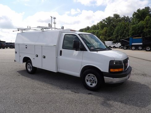 Used 2020 GMC Savana 3500 w/ Power Convenience Package RWD image 10