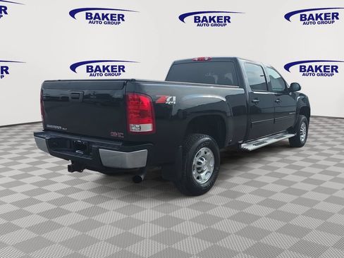 Used 2008 GMC Sierra 2500 SLT w/ Z71 Off-Road Package AWD/4WD image 5