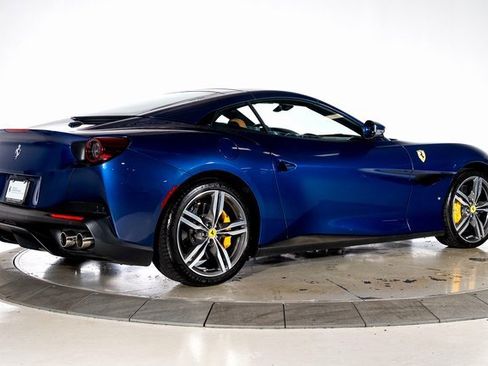 Used 2019 Ferrari Portofino image 2