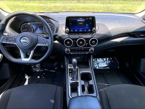 Used 2025 Nissan Sentra SV FWD image 14