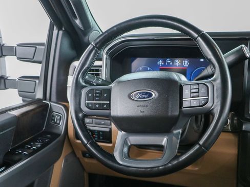 Used 2024 Ford F250 Lariat w/ Black Appearance Package AWD/4WD image 13