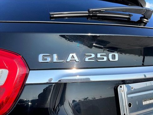 Used 2017 Mercedes-Benz GLA 250 image 30