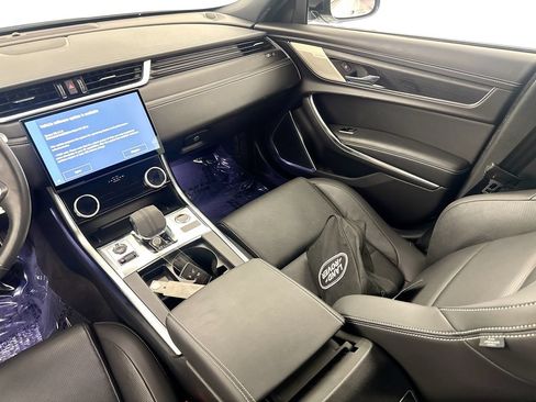 Used 2024 Jaguar XF R-Dynamic SE AWD/4WD image 24