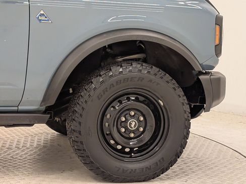 Used 2022 Ford Bronco Black Diamond image 12