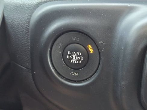 Used 2023 Jeep Wrangler Unlimited Sahara AWD/4WD image 22